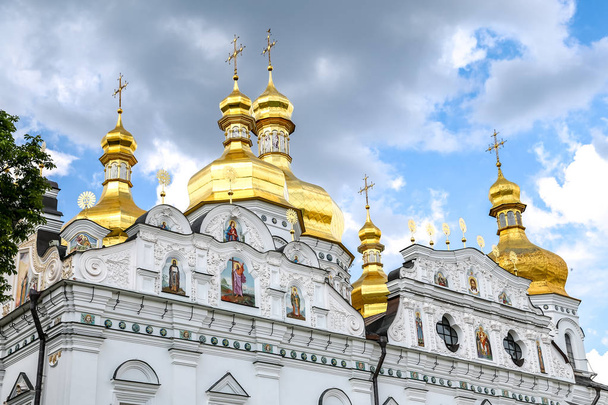 Θόλος του καθεδρικού ναού της Κοιμήσεως της Θεοτόκου στο Κίεβο της Ουκρανίας - Φωτογραφία, εικόνα