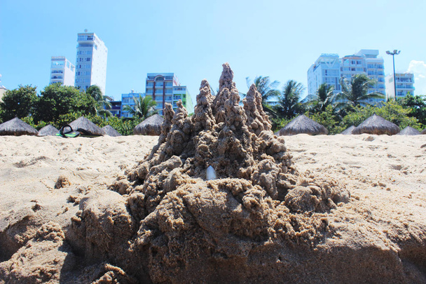 海辺の砂の城 - 写真・画像