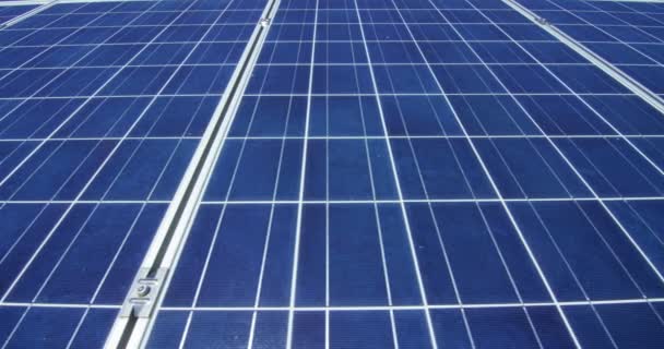 video of blue eco solar panels, roof cells solar system station - Séquence, vidéo