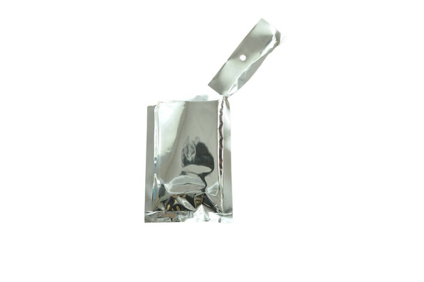 pacchetto snack foglio di alluminio mock-up aperto su sfondo bianco
 - Foto, immagini