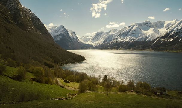 Norwegian landscape in springtime - Foto, imagen