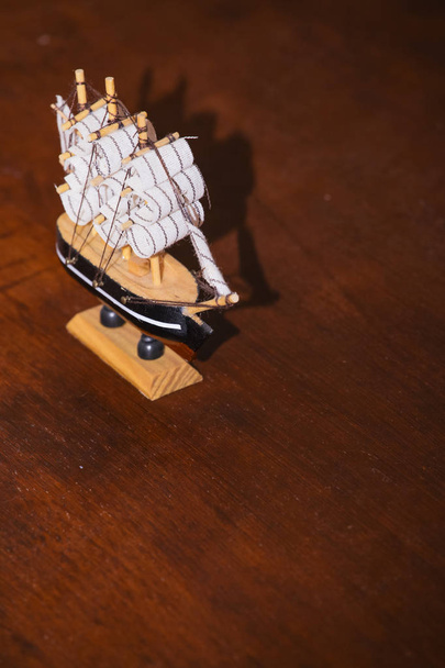 a figure of a sailing ship - Foto, afbeelding