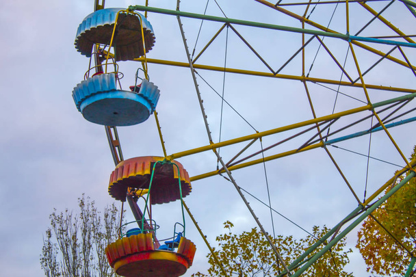Καρναβάλι καρουζέλ ρόδα λούνα παρκ - Φωτογραφία, εικόνα