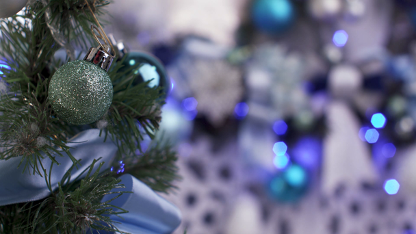 Christmas speelgoed op winter boom. Gelukkig Nieuwjaar - Video