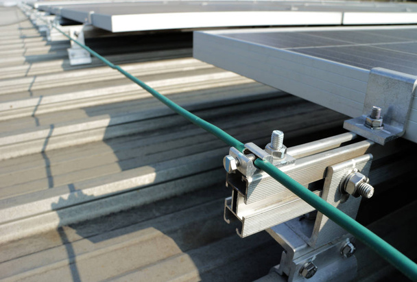 Solar PV Rooftop Growth System
 - Фото, изображение