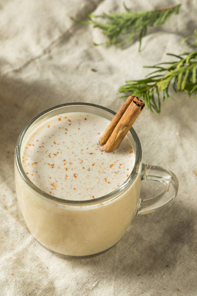 Homemade Puerto Rican Coquito Eggnog for the Holidays - Foto, immagini