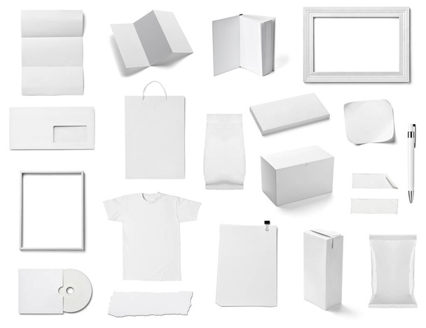 raccolta di vari modelli di stampa business bianco su sfondo bianco. ognuno è girato separatamente - Foto, immagini