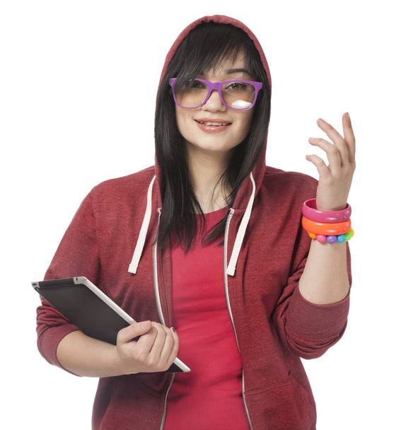 Девушка в красном с планшетом на белом фоне
. - Фото, изображение