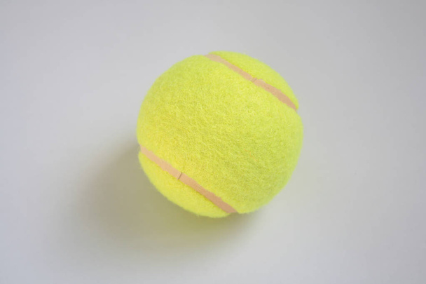Yakın çekim tenis topu - Fotoğraf, Görsel