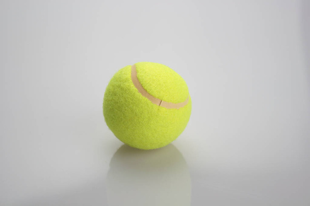 Close-up tennis ball - Φωτογραφία, εικόνα
