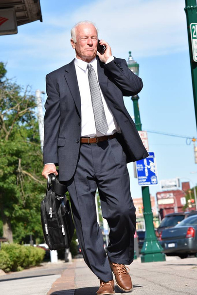 Adult Senior Business Man Talking On Phone Walking - Fotó, kép