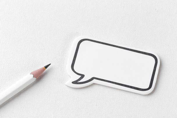 Social Media Chat Concept. Blank empty chat bubble for text - Foto, Bild
