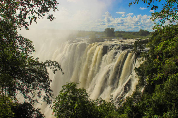 A világon a legnagyobb vízesés a Victoria. Afrika: Zambia és Zimbabwe. - Fotó, kép