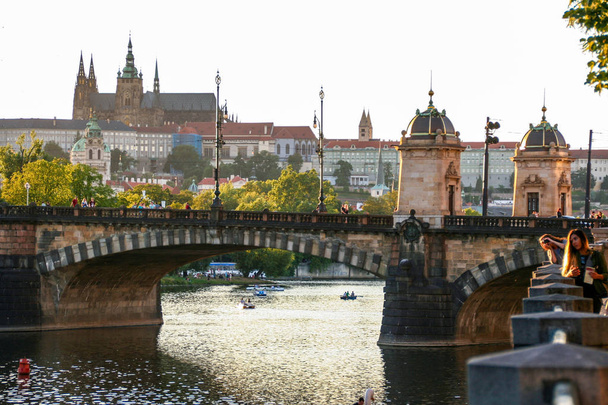 Prahassa - Tsekin tasavalta - 07 / 26 / 2015 - Näkymä Prahan kaupunkimaisemaan auringonlaskussa, Tsekin tasavalta
 - Valokuva, kuva