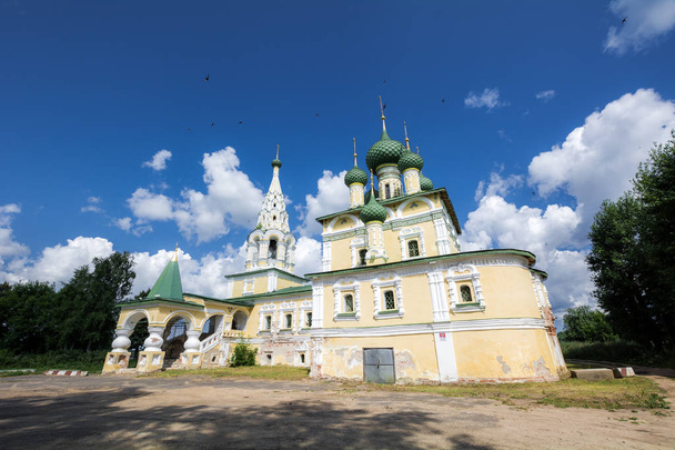 Uglich, Yaroslavl Oblast, Russia - July 13, 2013: Church of the Nativity of John the Baptist on the Volga - Фото, изображение