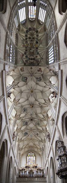 Spitzgewölbe der Kirche der Heiligen Barbara - Foto, Bild
