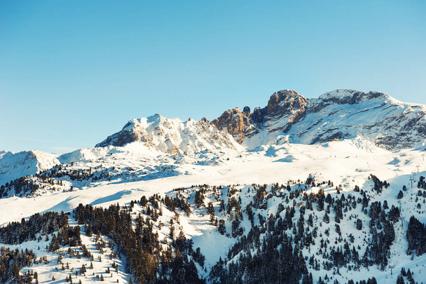Ski slope in Courchevel ski resort, Alps mountains, France. Beautiful winter landscape - Фото, зображення