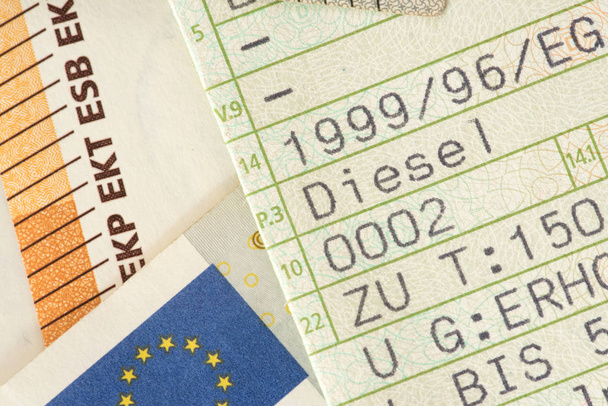 Реєстрація транспортного засобу для дизельних автомобілів і євро рахунків
 - Фото, зображення