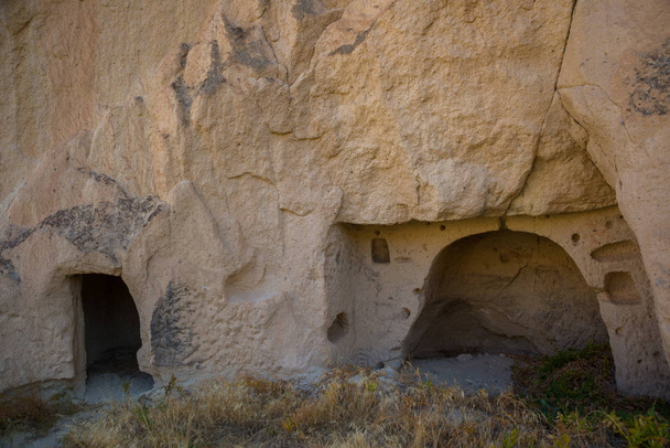 House and Church in the rock. Entrance from old dwelling. Goreme, Cappadocia, Anatolia Turkey - Foto, afbeelding