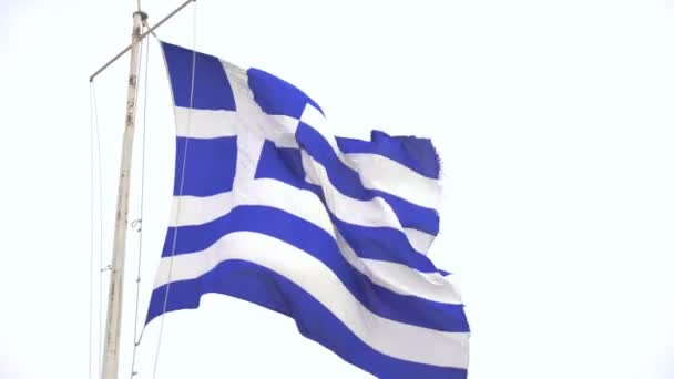 Hatalmas Görögország lobogója csapkodott az égen. - Felvétel, videó