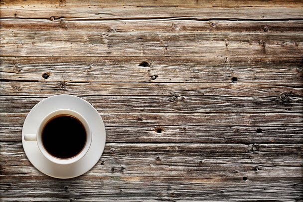 een koffie is niet op de houten achtergronden - Foto, afbeelding