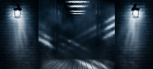 Фон пустой старой стены, открытые двери лифта, неон, прожектор, дым, туман
 - Фото, изображение