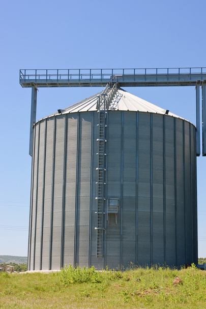 silos de armazenamento
 - Foto, Imagem
