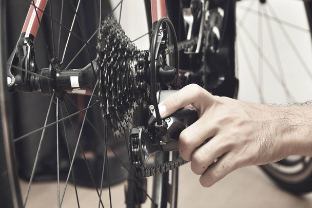 technical maintenance a bicycle - Foto, Bild