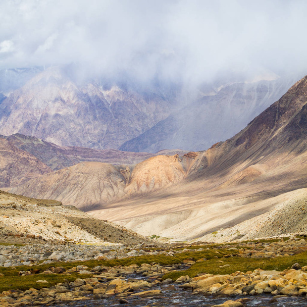 stream in valley of Ladakh, Indian Himalayas - Zdjęcie, obraz