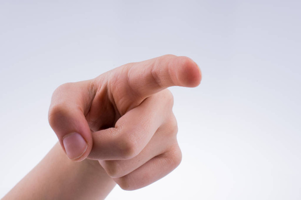 Menschliche Hand zeigt auf weißem Hintergrund - Foto, Bild