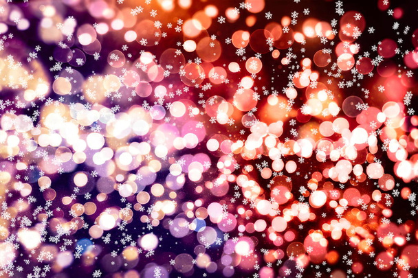 Weihnachtlicher Hintergrund. Dezent fliegende Schneeflocken und Sterne auf dunkelblauem Nachthintergrund. schöne Winter silberne Schneeflocke Overlay-Vorlage. - Foto, Bild