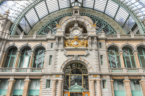 Railway station Antwerp - Fotó, kép