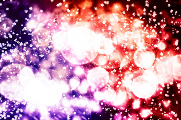 Рождественский фон Тонкие летящие снежинки и звезды на темно-синем фоне. Шаблон снежинки зимнего цвета
. - Фото, изображение