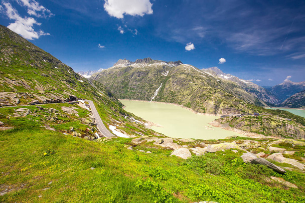A Grimsel Pass, Svájc, Európa. Grimsel hágó egy hágó Svájcban, átkelés a Berni-Alpok - Fotó, kép