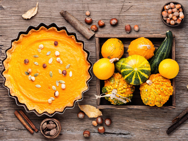 Autumn pumpkin pie - Foto, imagen