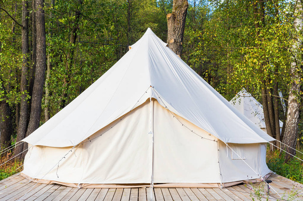 Canvas glamping tent at forest - Foto, Imagem