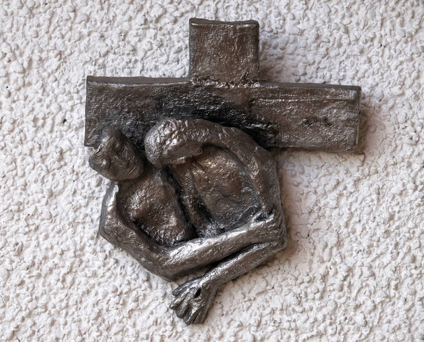 Křížová cesta vytvořil Maria Munz-Natterer vzhledu pán církve v Blumenau Munchen, Německo - Fotografie, Obrázek