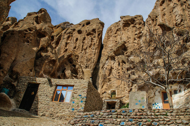 Eski İran mağara köyde Kandovan kayalar. Persia mirası. UNESCO - Fotoğraf, Görsel