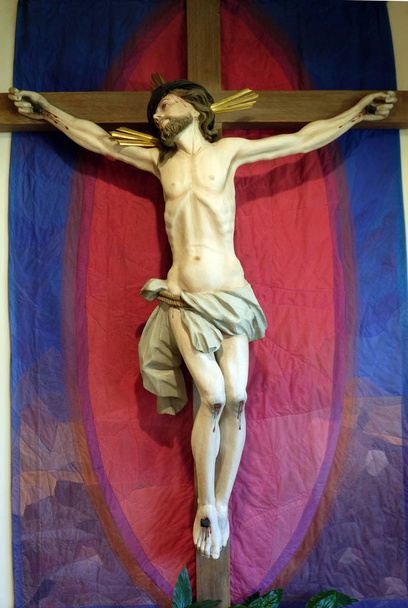 Kruisiging, Kapel in de Blind Center Saint Raphael in Bolzano, Italië - Foto, afbeelding