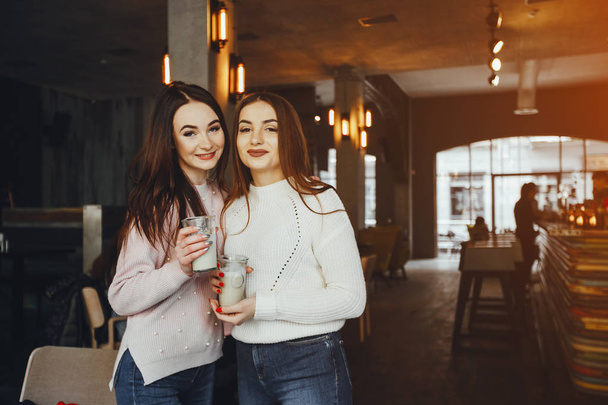 girls in cafe - Fotografie, Obrázek
