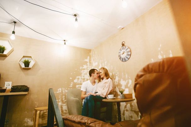 couple in a cafe - Foto, afbeelding