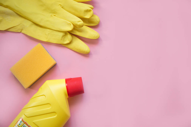 Cleaning tools. cleaning equipment in yellow and red colors.Top view. - 写真・画像