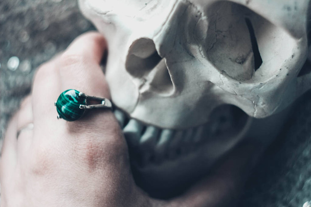 jewelry hand skull mystic - Foto, Imagem