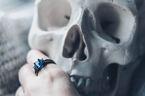 jewelry hand skull mystic - Foto, Imagen