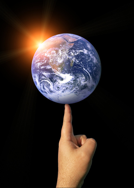 La Terra che si equilibra su un dito
 - Foto, immagini
