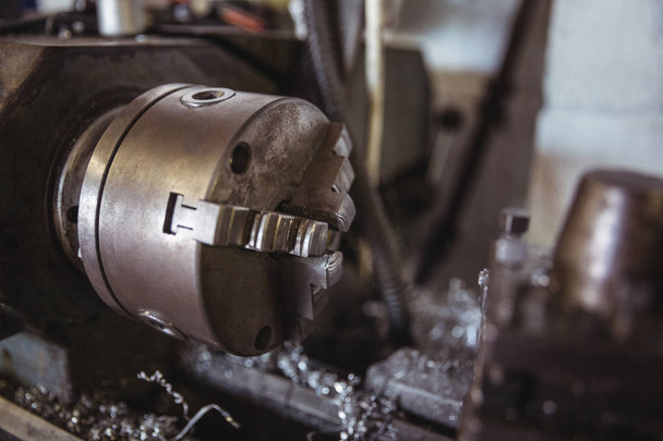 Torna Makinesi endüstriyel mekanik atölye parçaları - Fotoğraf, Görsel