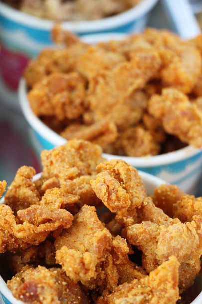 Fried chicken je vynikající v pouliční stánky s jídlem - Fotografie, Obrázek
