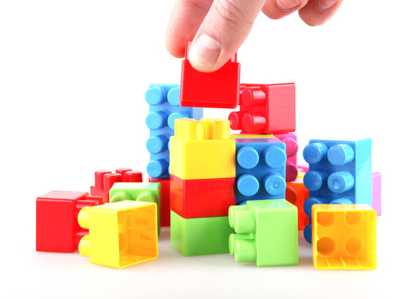 Plastic speelgoedblokken stimuleren leren door te spelen - Foto, afbeelding