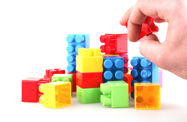おもちゃのブロックは遊びを通して学ぶことを奨励する - 写真・画像