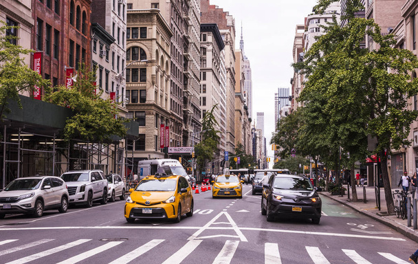 NEW YORK, USA - September 23, 2018: FIFTH AVENUE (5th Ave) is the most famous street of New York. 5th AVE is best known as an unrivaled shopping street. Manhattan, New York City, USA. - Valokuva, kuva